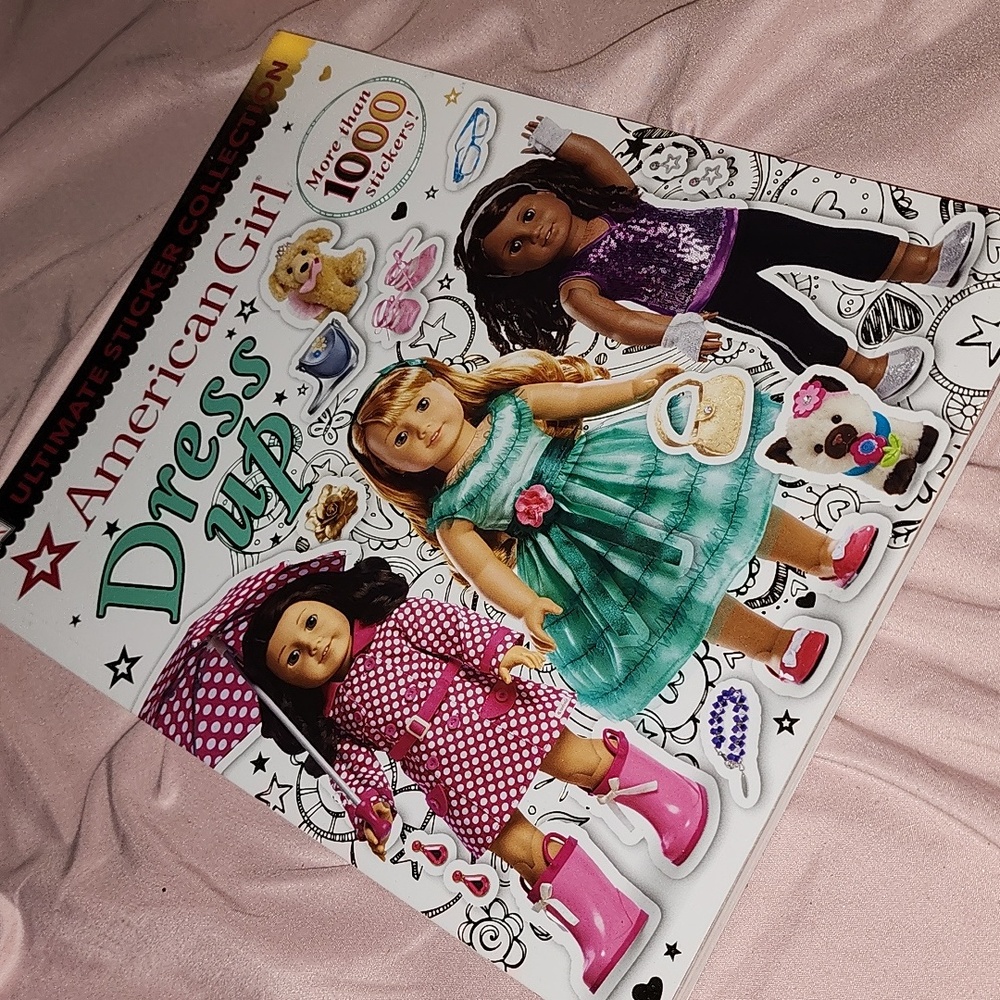 Ultimate Sticker Collection: American Girl Dress-Up Book
